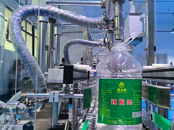 全自動辣椒醬灌裝機(jī)